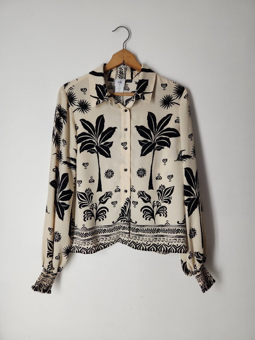 CABI Marrakesh Blouse Cream Black palm tropical floral borders  Sz M #6625